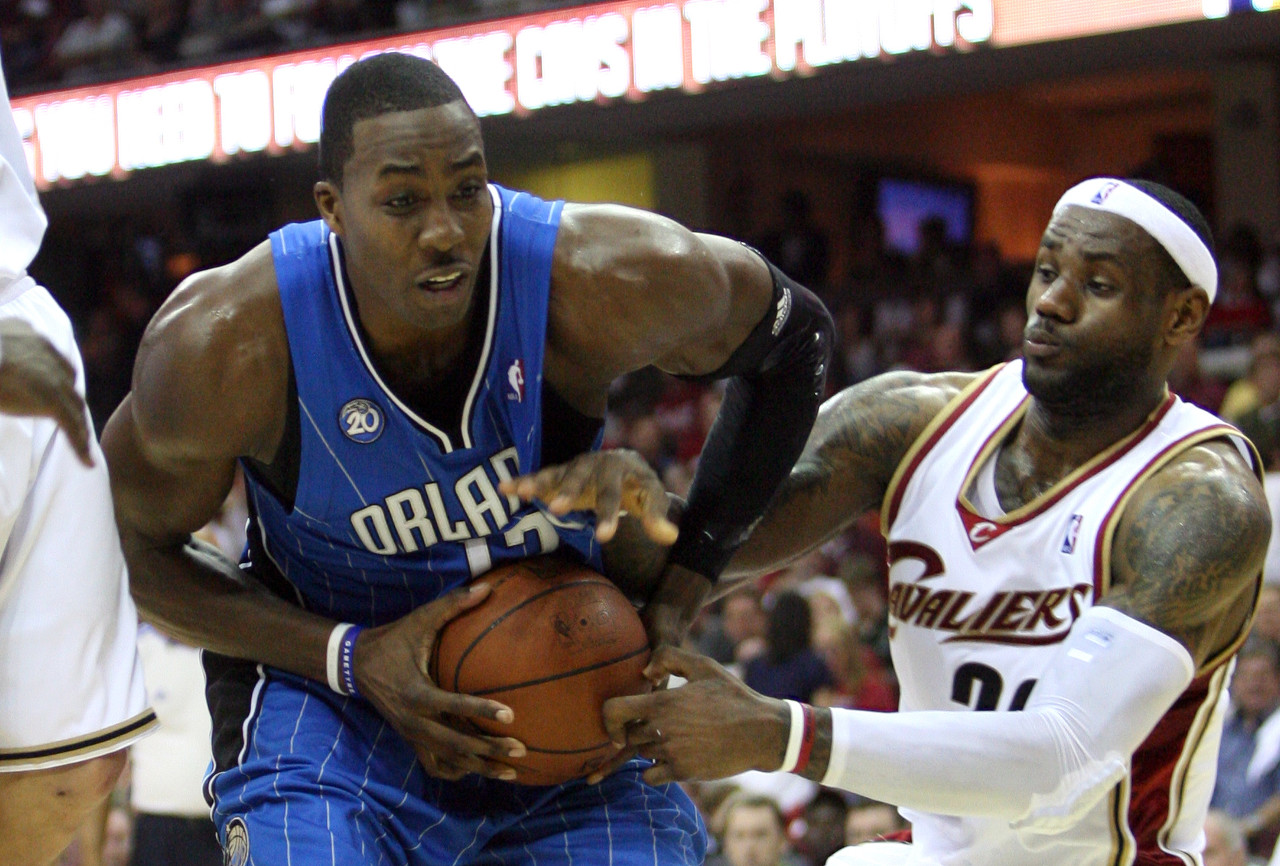 开云官方平台-霍华德防守啥级别？杨毅：弹跳棒 身高&amp;下肢力量对抗纯五号位吃亏